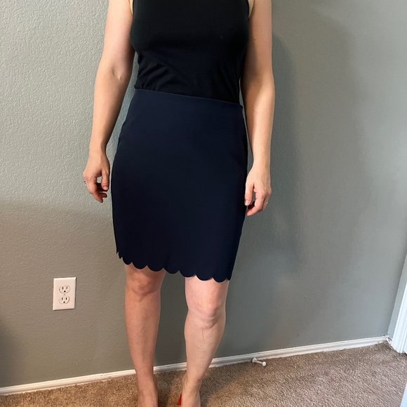 BR 6P navy scalloped high waisted skirt - Picture 1 of 4